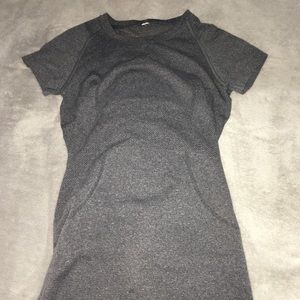 swiftly tech lululemon shirt